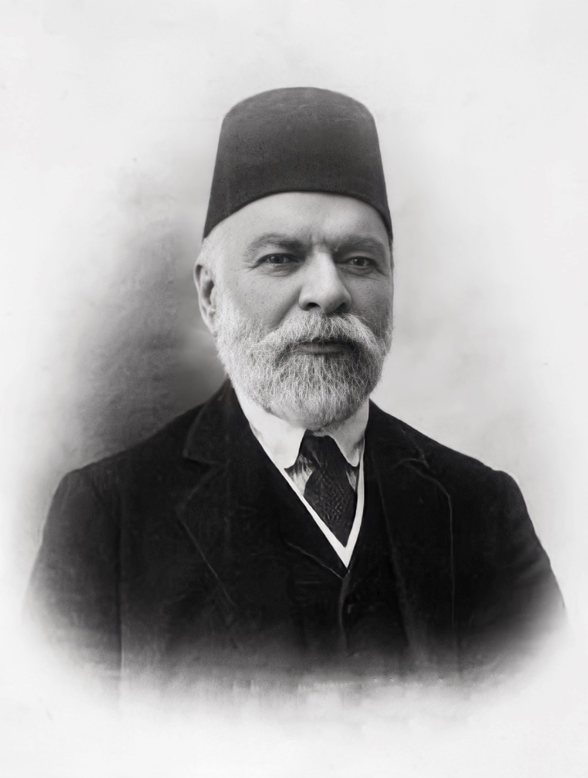 Official portrait of Ismail Qemali, c. 1917 — the leader who declared Albanian independence in Vlora on 28 November 1912.
