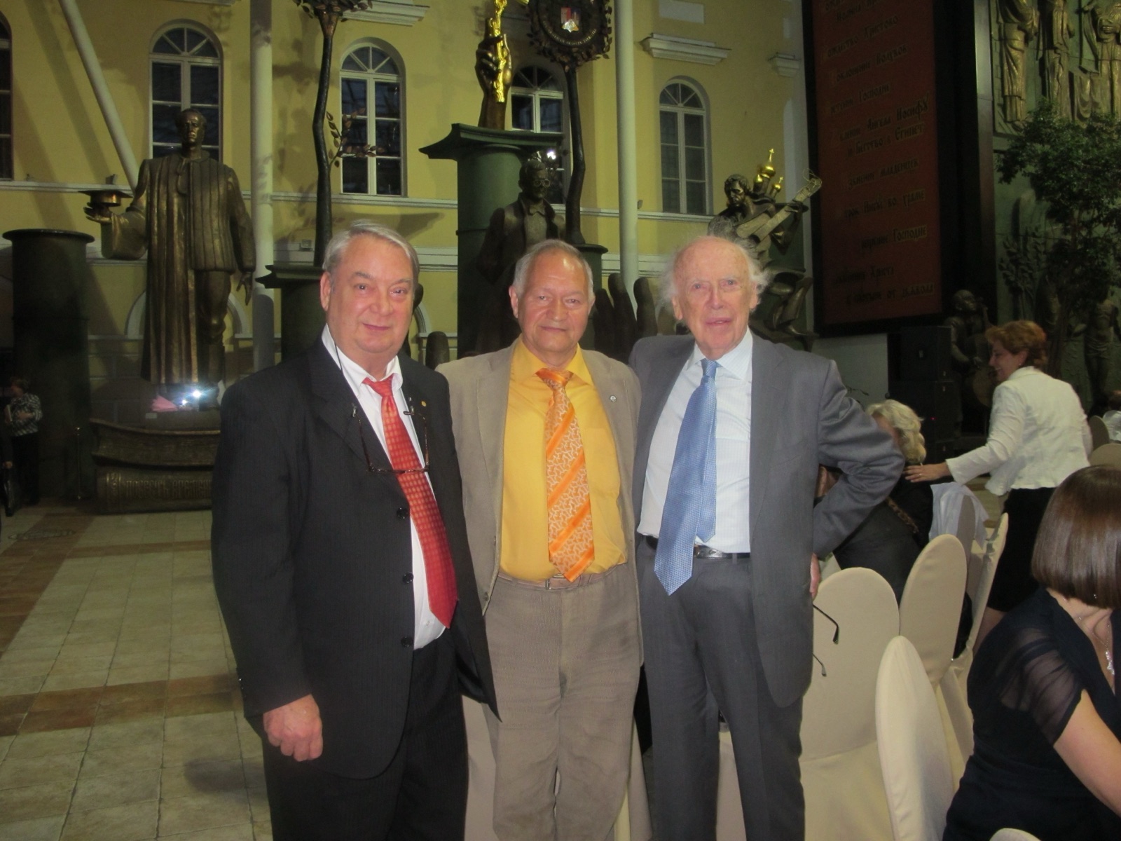 Ferid Murad with James Watson (DNA double-helix Nobel laureate), 2010.