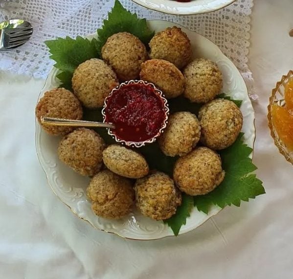 Qifqi: The Gjirokastër Rice Fritter (Traditional Recipe)
